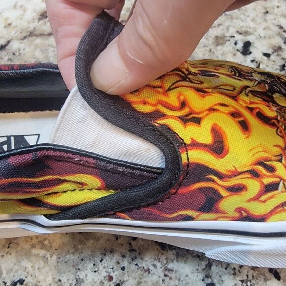 Vans Samurai Rising Slip-on Skater Shoe with Flames. Size 9.5. - Picture 14 of 15